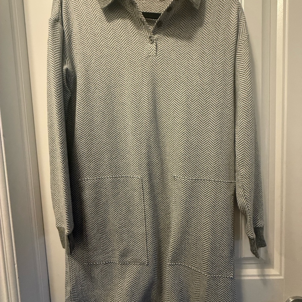 La Vie En Rose Gray Sweater Dress